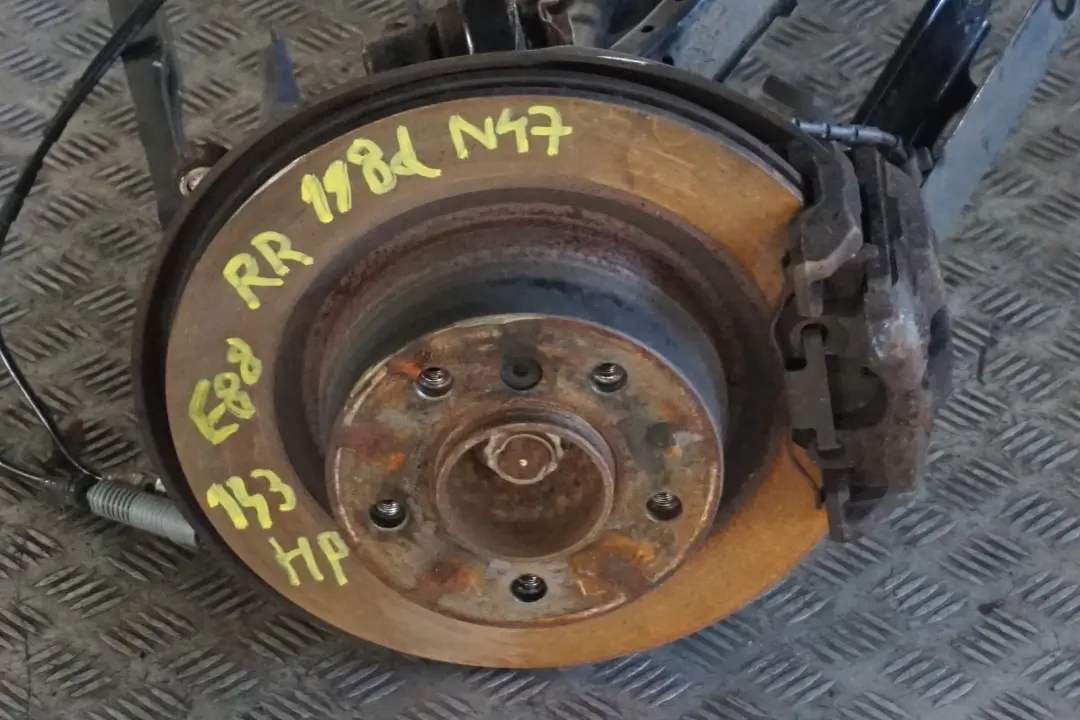 BMW 1 Series E88 Cabrio 118d N47 Rear Right O/S Suspension Leg Axle Brake Disc - SKU 6774810-2 - Part number 6774810