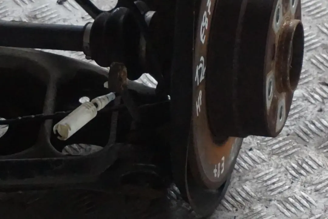 M47N2 122PS Albero di Uscita Cuscinetto Perno Pinza Posteriore Dx per BMW E87 118d con numero di parte 6774810 BMW E87 118d M47N2 122PS Albero di Uscita Cuscinetto Perno Pinza Posteriore Dx - SKU 6774810-20 - Numero di parte 6774810