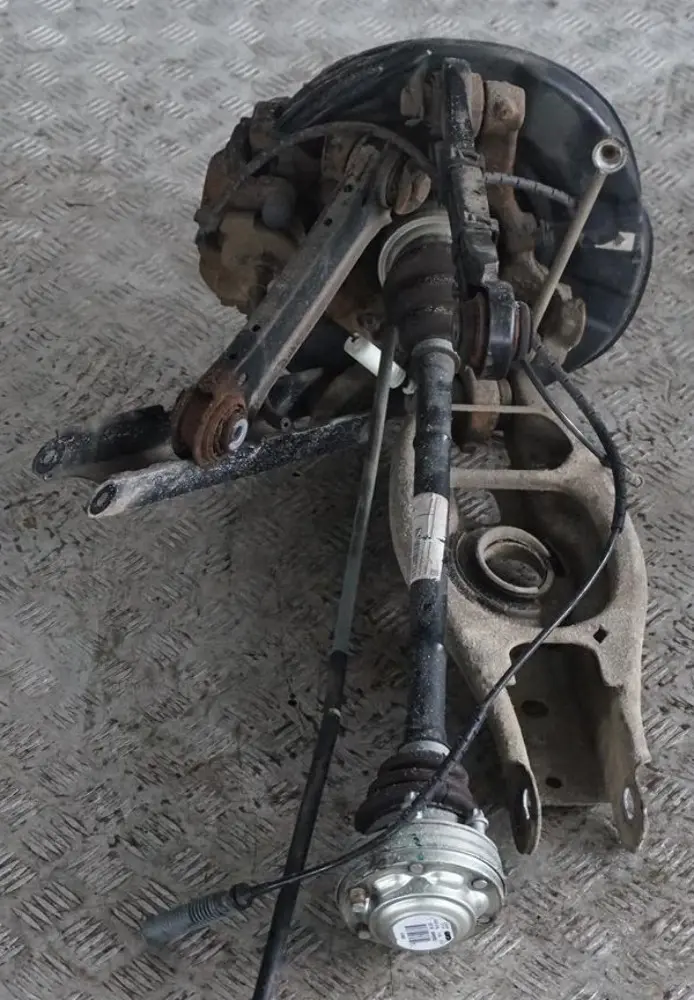 N47 Trasera Derecha O / S Suspension Pierna Eje Disco De Freno para BMW E81 118d con número de pieza 6774810 BMW E81 118d N47 Trasera Derecha O / S Suspension Pierna Eje Disco De Freno - SKU 6774810-23 - Número de pieza 6774810