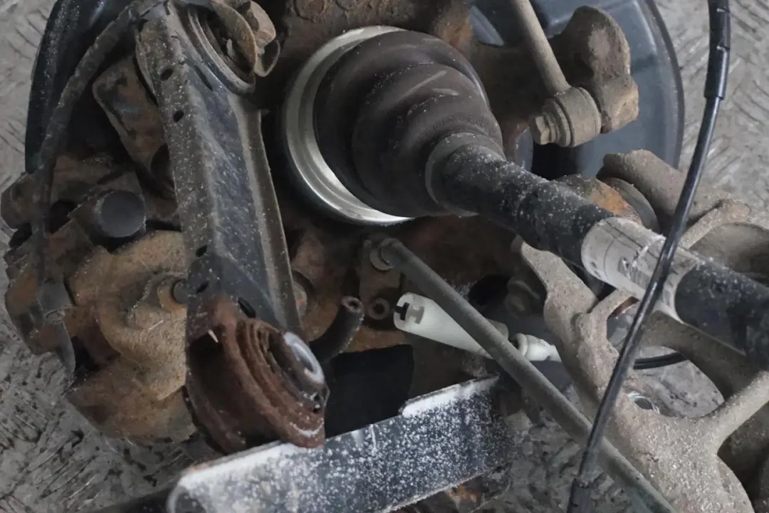 N47 Trasera Derecha O / S Suspension Pierna Eje Disco De Freno para BMW E81 118d con número de pieza 6774810 BMW E81 118d N47 Trasera Derecha O / S Suspension Pierna Eje Disco De Freno - SKU 6774810-23 - Número de pieza 6774810