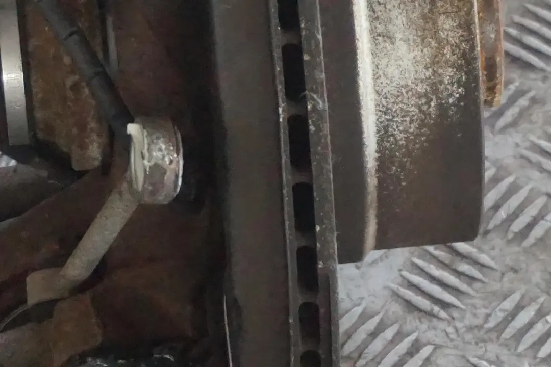 N45 Zwrotnica półoś prawa prawy tył do BMW E87 116i o numerze 6774810 BMW E87 116i N45 Zwrotnica półoś prawa prawy tył - SKU 6774810-4 - Numer Części 6774810