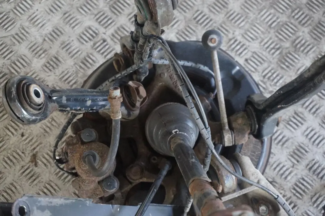 Reihe E90 320i N43 170PS Abtriebswelle Schwenklager Hinten Rechts für BMW 3 mit Teilenummer 6774810 BMW 3 Reihe E90 320i N43 170PS Abtriebswelle Schwenklager Hinten Rechts - SKU 6774810-5 - Teilenummer 6774810