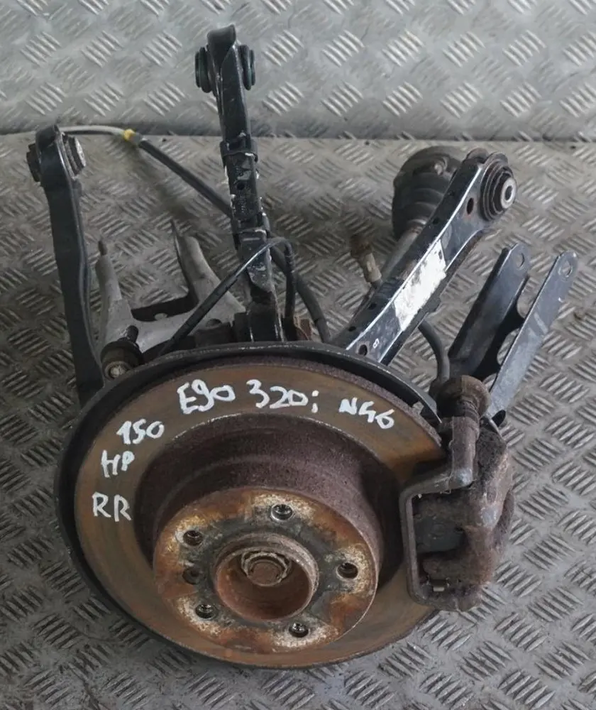 N46 Zwrotnica półoś prawy tył 150HP do BMW E90 320i o numerze 6774810 BMW E90 320i N46 Zwrotnica półoś prawy tył 150HP - SKU 6774810-6 - Numer Części 6774810