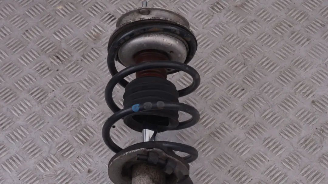 N53 Coilover Davanti SX Coilover Bremssattelscheibe per BMW E60 LCI 525i con numero di parte 6775055 BMW E60 LCI 525i N53 Coilover Davanti SX Coilover Bremssattelscheibe - SKU 6775055-2 - Numero di parte 6775055