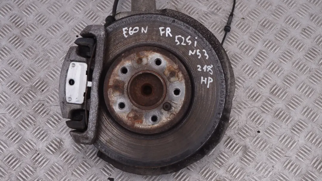 N53 Federbein Vorn Rechts Bremssattel Schwenklager für BMW 5 er 1 E60 LCI 525i mit Teilenummer 6775056 BMW 5 er 1 E60 LCI 525i N53 Federbein Vorn Rechts Bremssattel Schwenklager - SKU 6775056-1 - Teilenummer 6775056