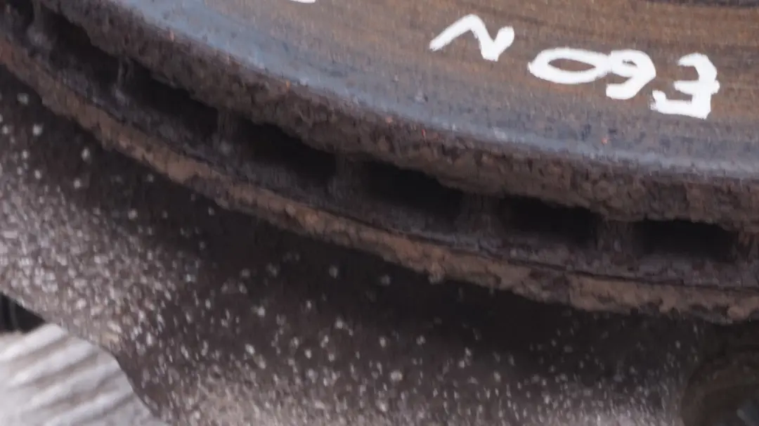 N53 Federbein Vorn Rechts Bremssattel Schwenklager für BMW 5 er 1 E60 LCI 525i mit Teilenummer 6775056 BMW 5 er 1 E60 LCI 525i N53 Federbein Vorn Rechts Bremssattel Schwenklager - SKU 6775056-1 - Teilenummer 6775056