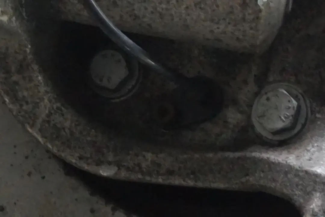 M57N2 Delantero Derecho Muelle Puntal Bujes Pata Freno Pinza para BMW E60 530d con número de pieza 6775056 BMW E60 530d M57N2 Delantero Derecho Muelle Puntal Bujes Pata Freno Pinza - SKU 6775056-3 - Número de pieza 6775056