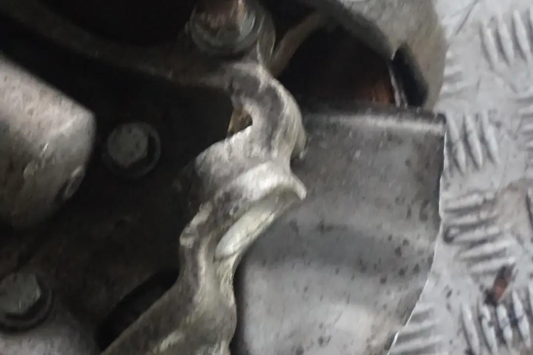 M57N2 Delantero Derecho Muelle Puntal Bujes Pata Freno Pinza para BMW E60 530d con número de pieza 6775056 BMW E60 530d M57N2 Delantero Derecho Muelle Puntal Bujes Pata Freno Pinza - SKU 6775056-3 - Número de pieza 6775056