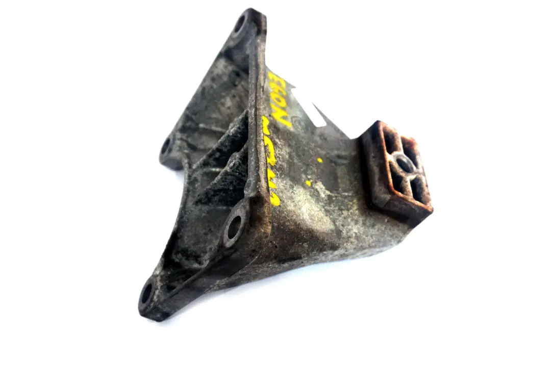 M57N2 525d Support de boite de vitesse pour BMW E60 E61 LCI à propos du numéro de pièce 6776667 BMW E60 E61 LCI M57N2 525d Support de boite de vitesse - SKU 6776667 - Numéro de pièce 6776667