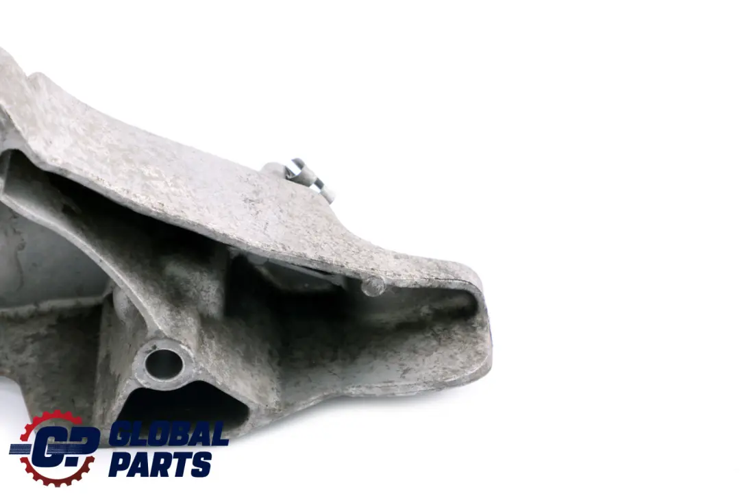 N47 Motortragbock links 2211 für BMW 5 er E60 LCi 520d mit Teilenummer 6777053 BMW 5 er E60 LCi 520d N47 Motortragbock links 2211 - SKU 6777053 - Teilenummer 6777053