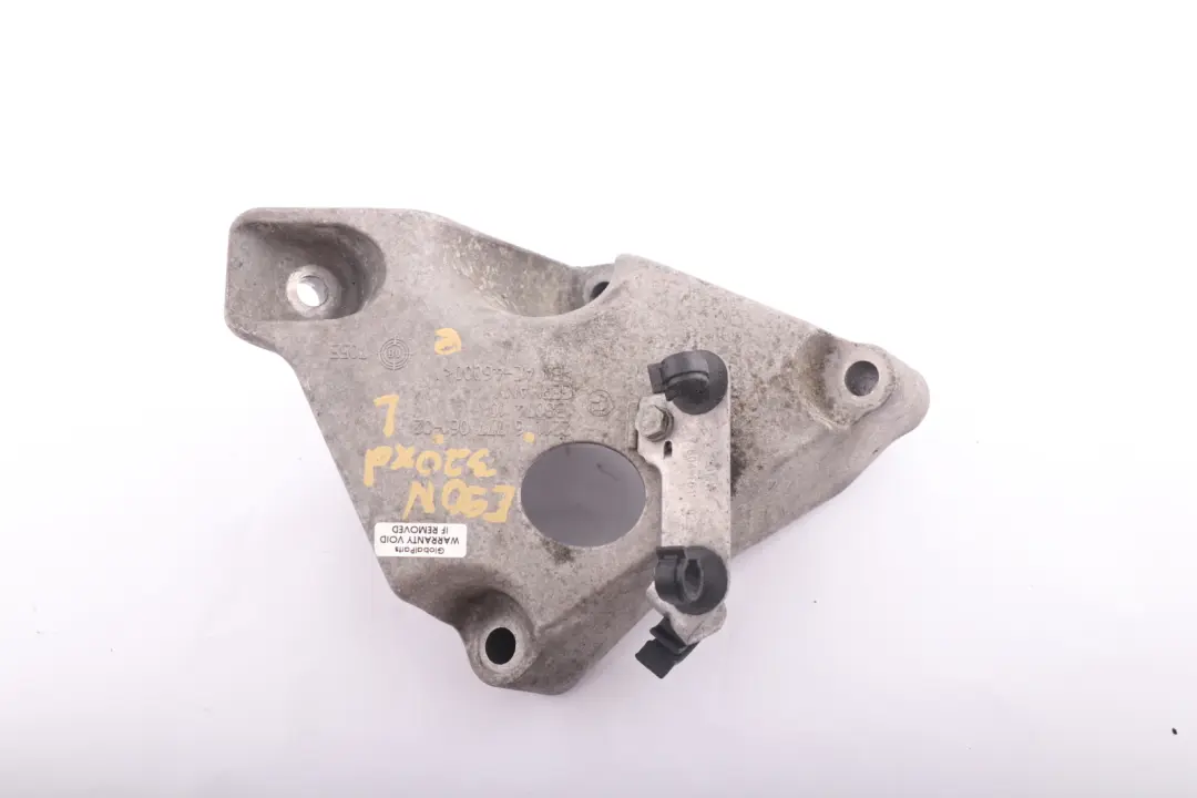 Łapa Wspornik Mocowanie Silnika do BMW E90 E91 E92 o numerze 6777061 BMW E90 E91 E92 Łapa Wspornik Mocowanie Silnika - SKU 6777061 - Numer Części 6777061
