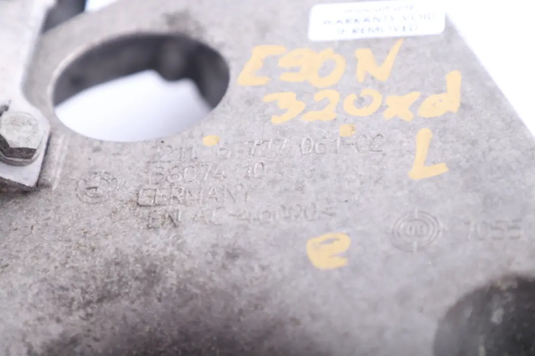 BMW E90 E91 LCI E92 Soporte Motor Izquierdo - SKU 6777061 - Número de pieza 6777061