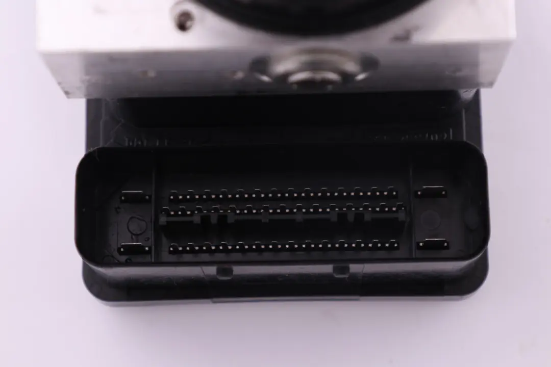 ABS DSC Modulo Pompa ECU Unità Idro 6777159 per BMW E81 E87 E90 con numero di parte 6777158 BMW E81 E87 E90 ABS DSC Modulo Pompa ECU Unità Idro 6777159 - SKU 6777158 - Numero di parte 6777158