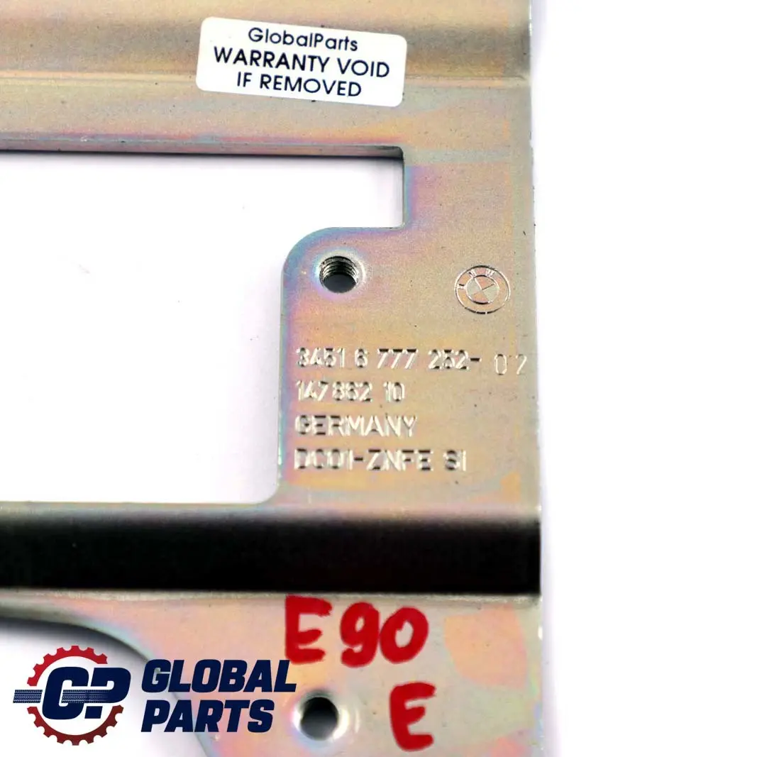 Halter Drehratensensor für BMW 1 3 er E81 E87 E90 E91 E92 E93 mit Teilenummer 6777252 BMW 1 3 er E81 E87 E90 E91 E92 E93 Halter Drehratensensor - SKU 6777252 - Teilenummer 6777252