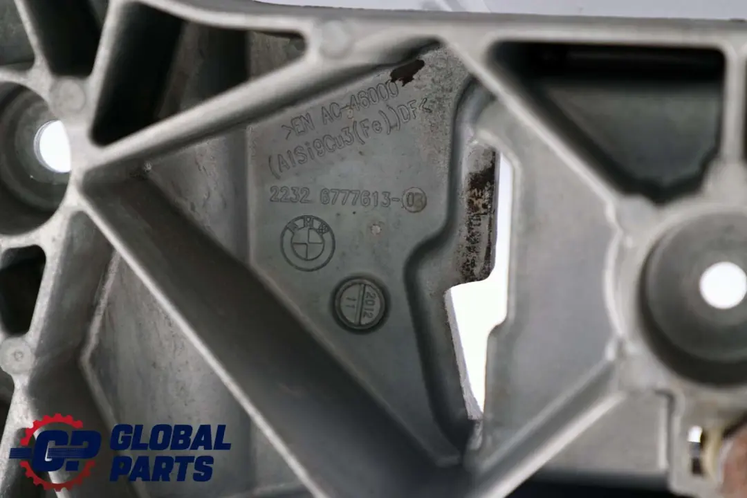 Wspornik Łapa Podpora Skrzyni Biegów do BMW F01 F10 F11 F12 o numerze 6777613 BMW F01 F10 F11 F12 Wspornik Łapa Podpora Skrzyni Biegów - SKU 6777613 - Numer Części 6777613