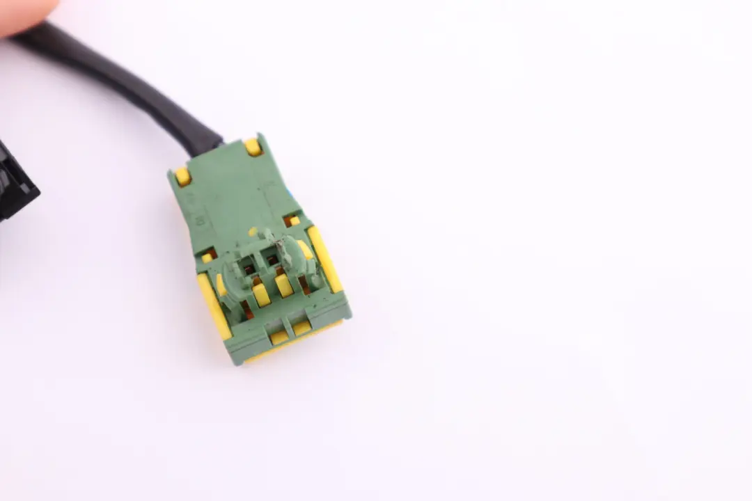 Air Module Wiring BMW X5 E70 E81 E87 E90 E91 E92 E93 Steering Wheel Loom - SKU 6777641-1 - Part number 32306777641