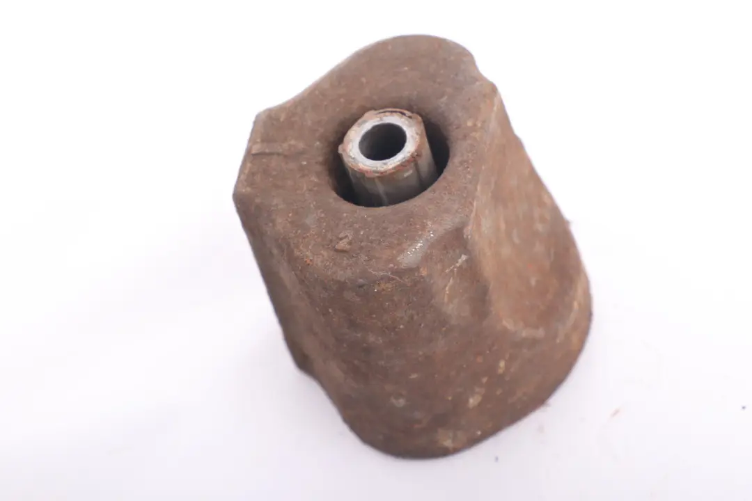 Vibration Absorber to BMW E81 E87N E82 E92 with Part number 6777903 BMW E81 E87N E82 E92 Vibration Absorber - SKU 6777903 - Part number 6777903