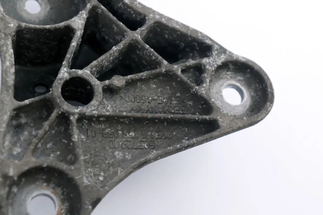 Gearbox Support Carrier Mount Bracket to BMW E81 E87N E90 E91 with Part number 6778033 BMW E81 E87N E90 E91 Gearbox Support Carrier Mount Bracket - SKU 6778033 - Part number 6778033