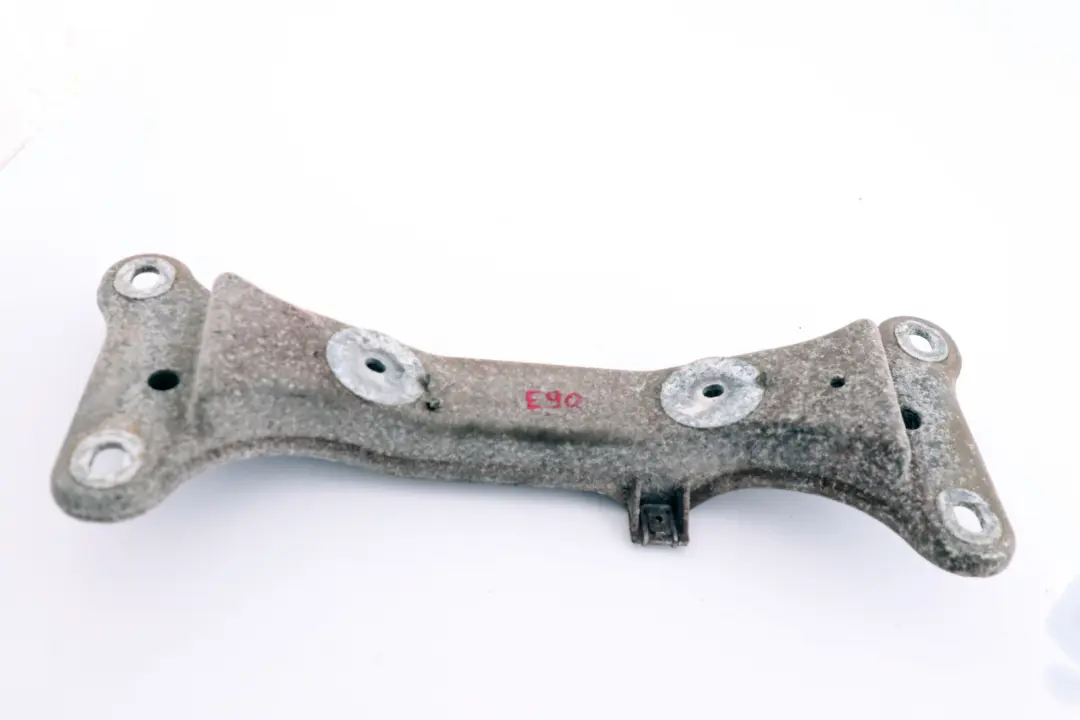 Soporte Caja De Cambios Soporte Diesel para BMW E81 E87 E90 E91 E92 con número de pieza 6778058 BMW E81 E87 E90 E91 E92 Soporte Caja De Cambios Soporte Diesel - SKU 6778058 - Número de pieza 6778058