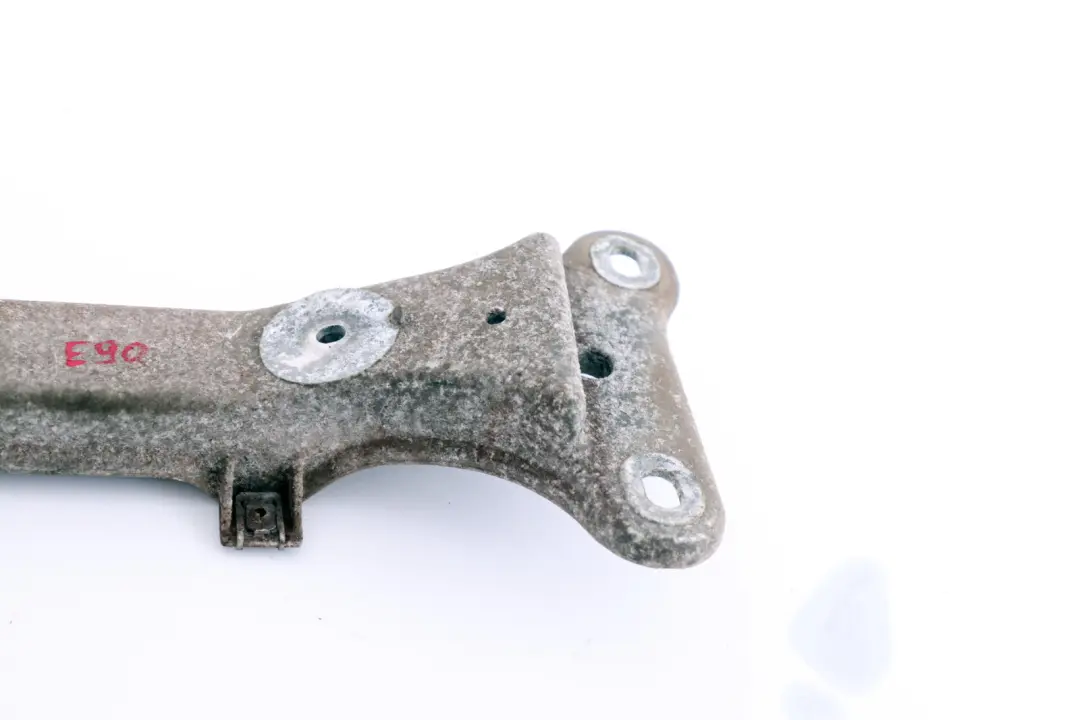 Łapa Wspornik Skrzyni Biegów do BMW E81 E87 E90 E91 o numerze 6778058 BMW E81 E87 E90 E91 Łapa Wspornik Skrzyni Biegów - SKU 6778058 - Numer Części 6778058