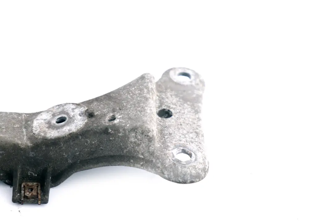 Łapa Podpora Wspornik Skrzyni do BMW E87 E90 o numerze 6778059 BMW E87 E90 Łapa Podpora Wspornik Skrzyni - SKU 6778059 - Numer Części 6778059