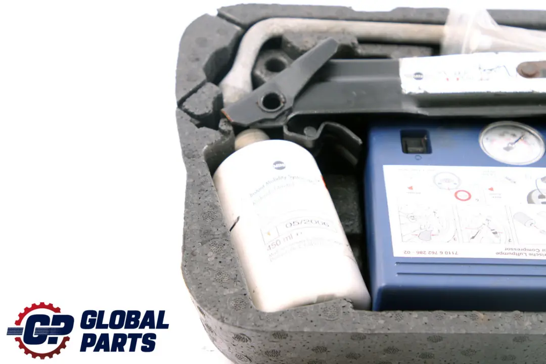 Strumento Servizio Sollevatore Martinetto Pneumatici Schiuma per Mini Cooper R56 R57 con numero di parte 6778554 Mini Cooper R56 R57 Strumento Servizio Sollevatore Martinetto Pneumatici Schiuma - SKU 6778554-2 - Numero di parte 6778554