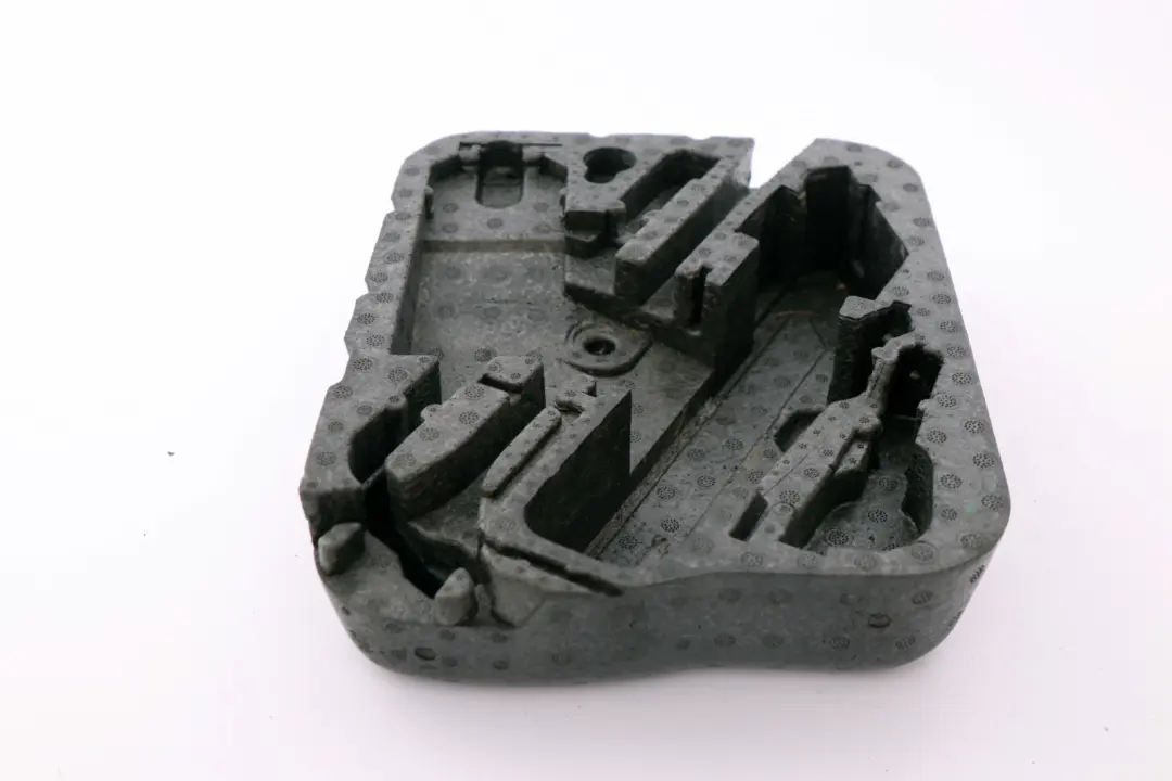 Service Kit Oddments Tray Tool Kit Lifting Jack to BMW Mini Cooper One R55 R56 R57 with Part number 6778555 BMW Mini Cooper One R55 R56 R57 Service Kit Oddments Tray Tool Kit Lifting Jack - SKU 6778555 - Part number 6778555