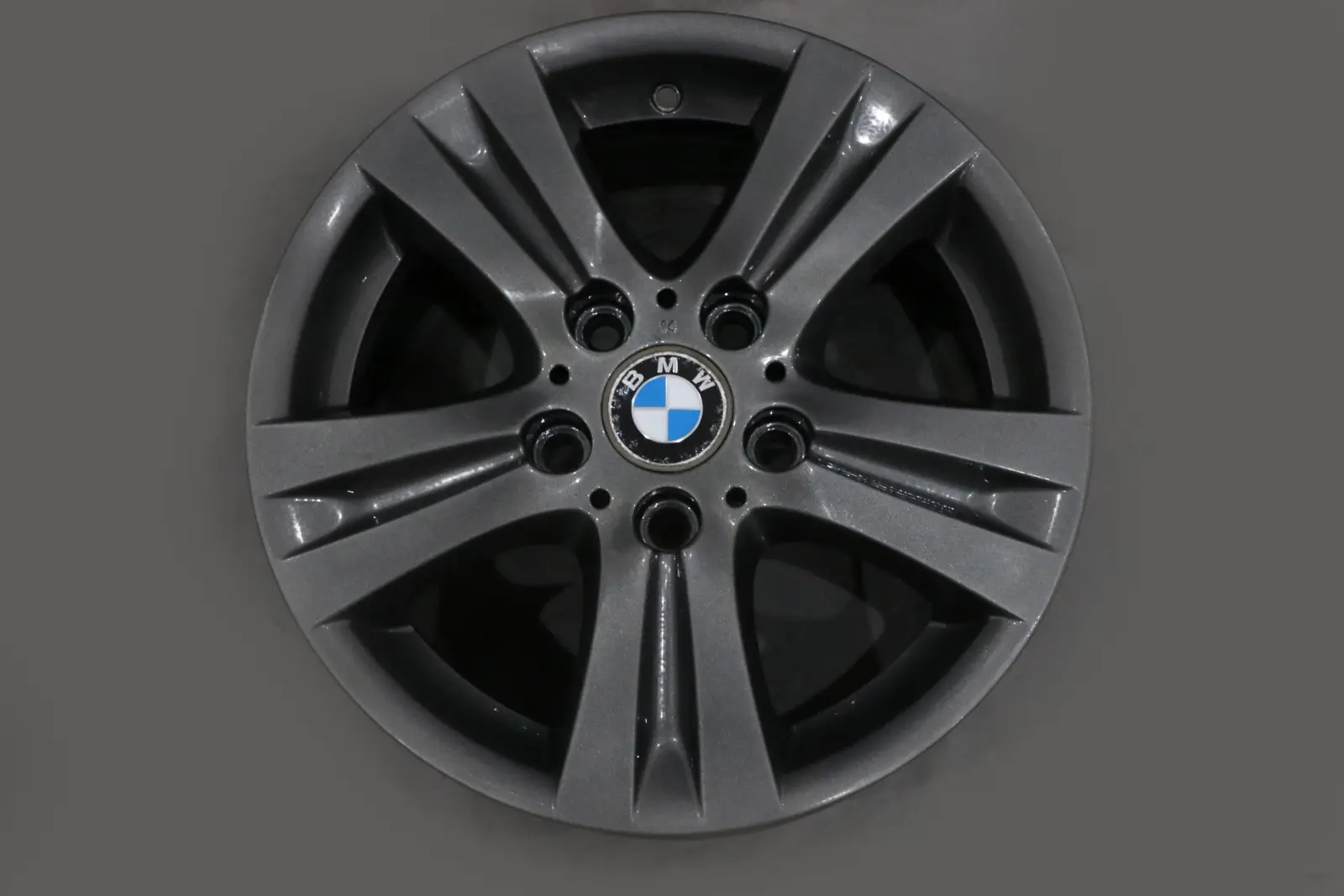 BMW 1 er E81 E87 Grau Felgen Alufelge Rad Felge 16 "Doppelspeichen 222 6779696