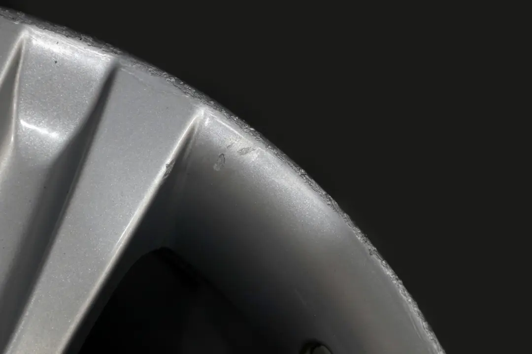 hinten Alu Felge Alufelge 17" Sternspeiche 262 ET:47 7,5J für BMW 1 er E81 E82 E87 mit Teilenummer 6779793 BMW 1 er E81 E82 E87 hinten Alu Felge Alufelge 17" Sternspeiche 262 ET:47 7,5J - SKU 6779793-2 - Teilenummer 6779793