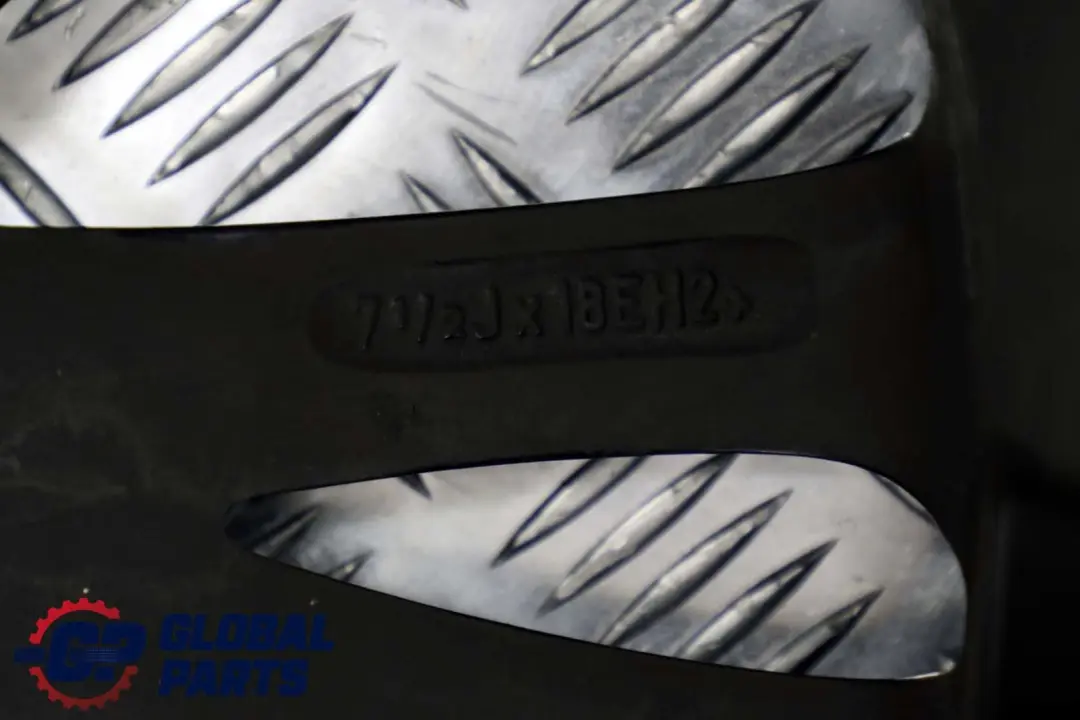 Vorne Alufelge Alu Felge 18" ET:49 7,5J W-Speiche 263 für BMW 1 er E81 E82 E87 E88 mit Teilenummer 6779794 BMW 1 er E81 E82 E87 E88 Vorne Alufelge Alu Felge 18" ET:49 7,5J W-Speiche 263 - SKU 6779794-1 - Teilenummer 6779794