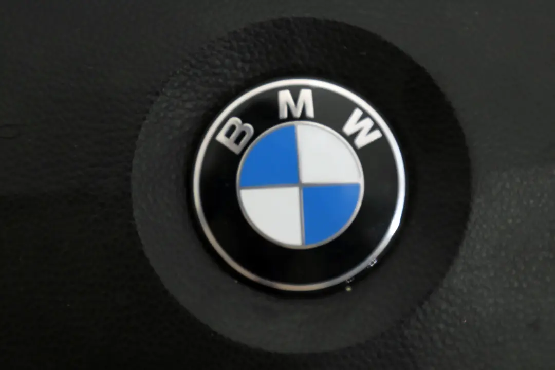 Poduszka Powietrzna Kierownicy do BMW E60 E61 o numerze 6780455 BMW E60 E61 Poduszka Powietrzna Kierownicy - SKU 6780455 - Numer Części 6780455