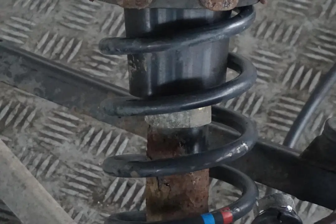 116PS Längslenker Hinten Links für BMW Mini R52 Cabrio W10 1.6 mit Teilenummer 6781135 BMW Mini R52 Cabrio W10 1.6 116PS Längslenker Hinten Links - SKU 6781135-1 - Teilenummer 6781135