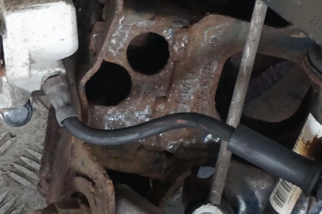 90PS Bras Longitudinal Arriere Gauche pour Mini R52 Cabriolet One W10 1.6 à propos du numéro de pièce 6781135 Mini R52 Cabriolet One W10 1.6 90PS Bras Longitudinal Arriere Gauche - SKU 6781135-3 - Numéro de pièce 6781135