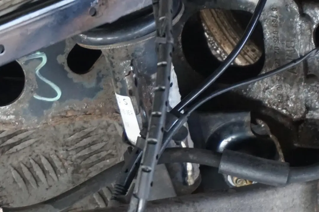 Mini R52 Cooper S W11 170cv Arrière Jambe de Frein Droite Moyeu Suspension - SKU 6781136-1 - Numéro de pièce 6781136