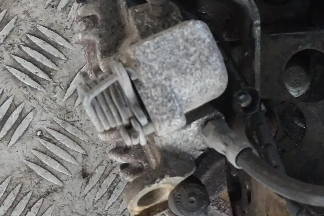 170PS Längslenker Hinten Links für BMW Mini R52 Cabrio Cooper S W11 1.6 mit Teilenummer 6781136 BMW Mini R52 Cabrio Cooper S W11 1.6 170PS Längslenker Hinten Links - SKU 6781136 - Teilenummer 6781136