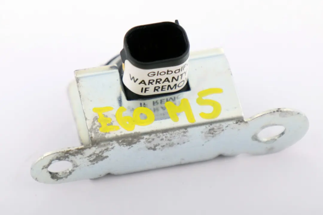 Capteur d'acceleration pour BMW 3 5 6 Serie E60 M5 E64 M6 E90 E93 M3 à propos du numéro de pièce 6781406 BMW 3 5 6 Serie E60 M5 E64 M6 E90 E93 M3 Capteur d'acceleration - SKU 6781406-1 - Numéro de pièce 6781406