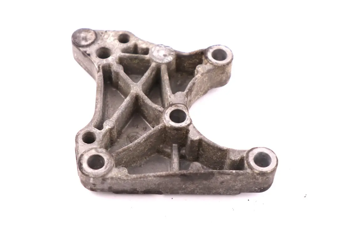 M57N2 Power Steering Pump Bracket to BMW 5 6 Series E60 E63 LCI Diesel with Part number 7801442 BMW 5 6 Series E60 E63 LCI Diesel M57N2 Power Steering Pump Bracket - SKU 6781486-1 - Part number 7801442