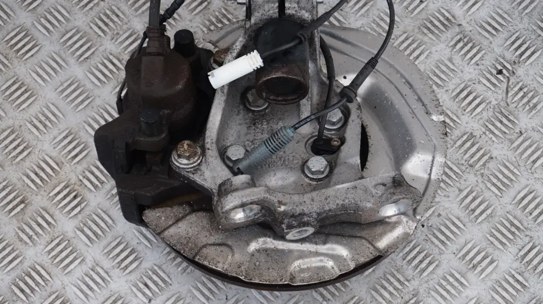 BMW E93 320i N43 Suspension avant à ressorts jambes force freins Moyeu - SKU 6782329-1 - Numéro de pièce 6782329