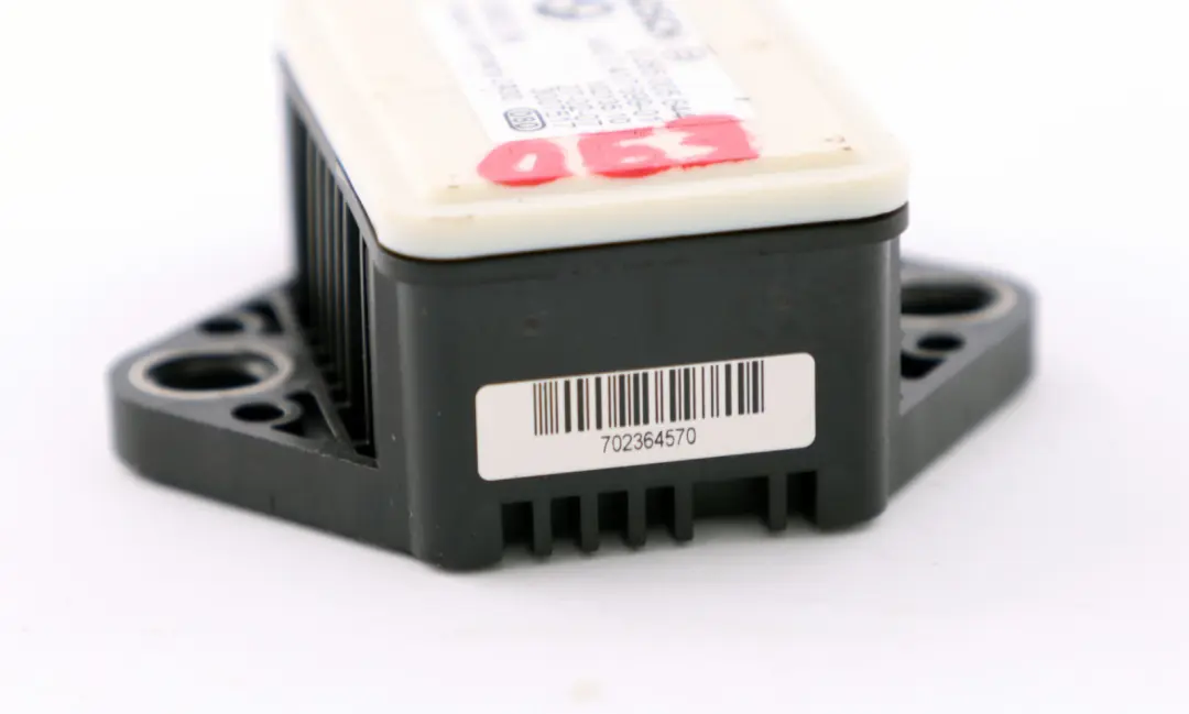 Sensor Cluster to BMW X1 X3 Z4 E83 LCI E84 E89 E90 E91 E92 Speed with Part number 6782372 BMW X1 X3 Z4 E83 LCI E84 E89 E90 E91 E92 Speed Sensor Cluster - SKU 6782372 - Part number 6782372