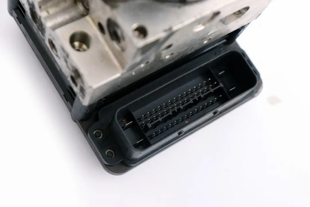 DSC ABS Unità Idraulica Pompa Freno 6783362 per BMW E60 E61 E63 E64 LCI con numero di parte 6783360 BMW E60 E61 E63 E64 LCI DSC ABS Unità Idraulica Pompa Freno 6783362 - SKU 6783360 - Numero di parte 6783360