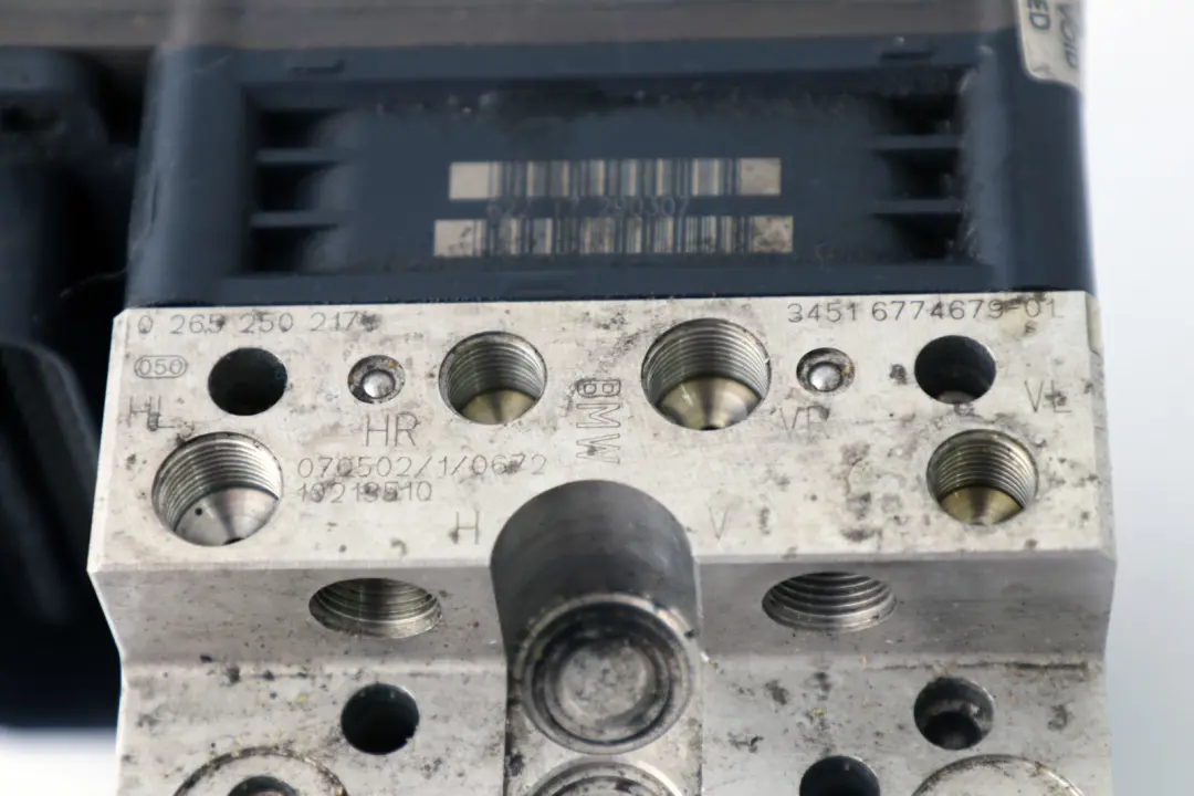 DSC ABS Hydro Bremspumpe 6783415 für BMW E60 E61 E63 LCI mit Teilenummer 6783413 BMW E60 E61 E63 LCI DSC ABS Hydro Bremspumpe 6783415 - SKU 6783414 - Teilenummer 6783413