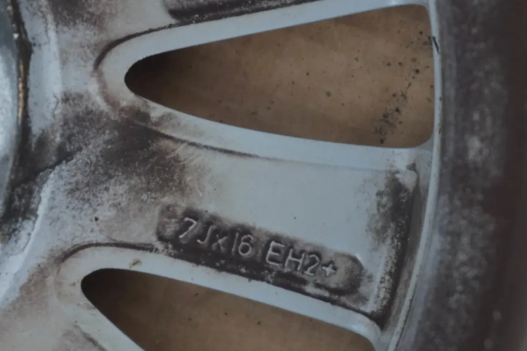 Alloy Wheel Rim 16" Multi Spoke 282 ET:31 7J to BMW 3 Series E90 E91 with Part number 6783628 BMW 3 Series E90 E91 Alloy Wheel Rim 16" Multi Spoke 282 ET:31 7J - SKU 6783628 - Part number 6783628