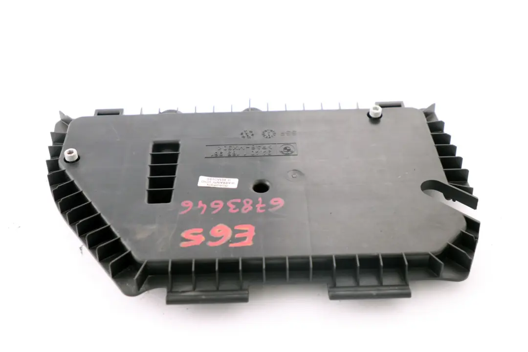 Deckel Abdeckung Handbremsemotor Handbremse 1165961 für BMW 7 er E65 E66 E67 mit Teilenummer 6783646 BMW 7 er E65 E66 E67 Deckel Abdeckung Handbremsemotor Handbremse 1165961 - SKU 6783646 - Teilenummer 6783646