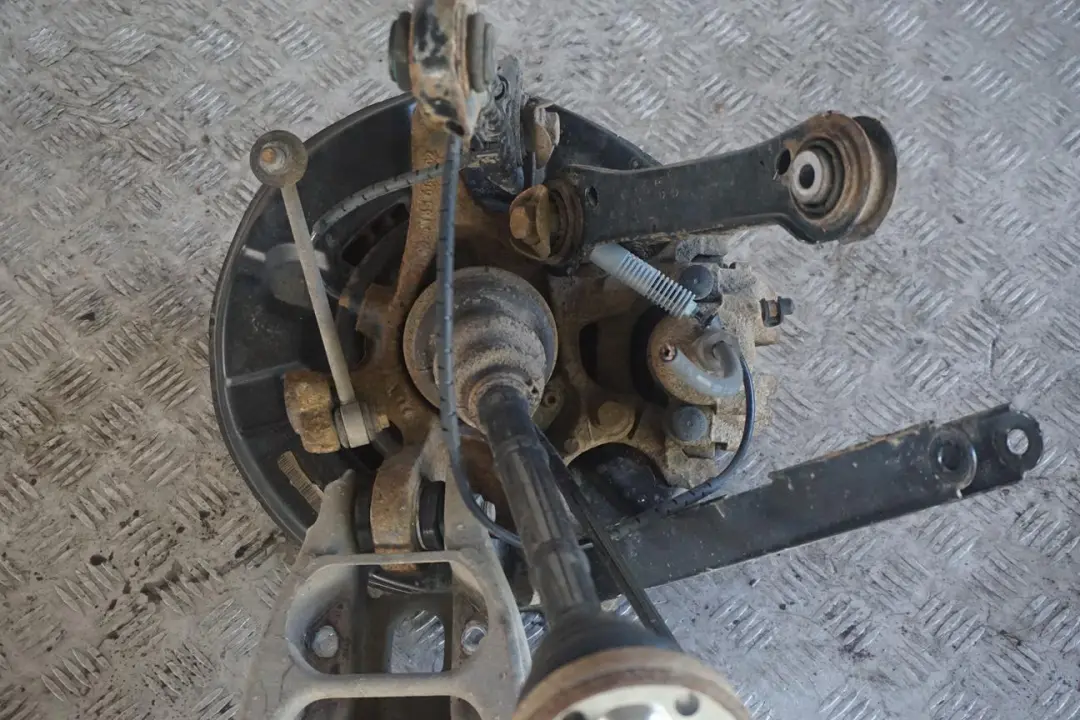 BMW E91 LCI Touring 318d N47 Trasero Izquierdo Suspension Pierna Eje Freno Disco - SKU 6783653-2 - Número de pieza 6783653