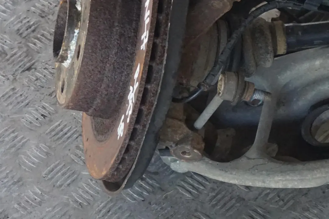 N47 Rear Left N/S Suspension Leg Axle Brake Disc to BMW 3 E91 LCI Touring 318d with Part number 6783653 BMW 3 E91 LCI Touring 318d N47 Rear Left N/S Suspension Leg Axle Brake Disc - SKU 6783653-2 - Part number 6783653