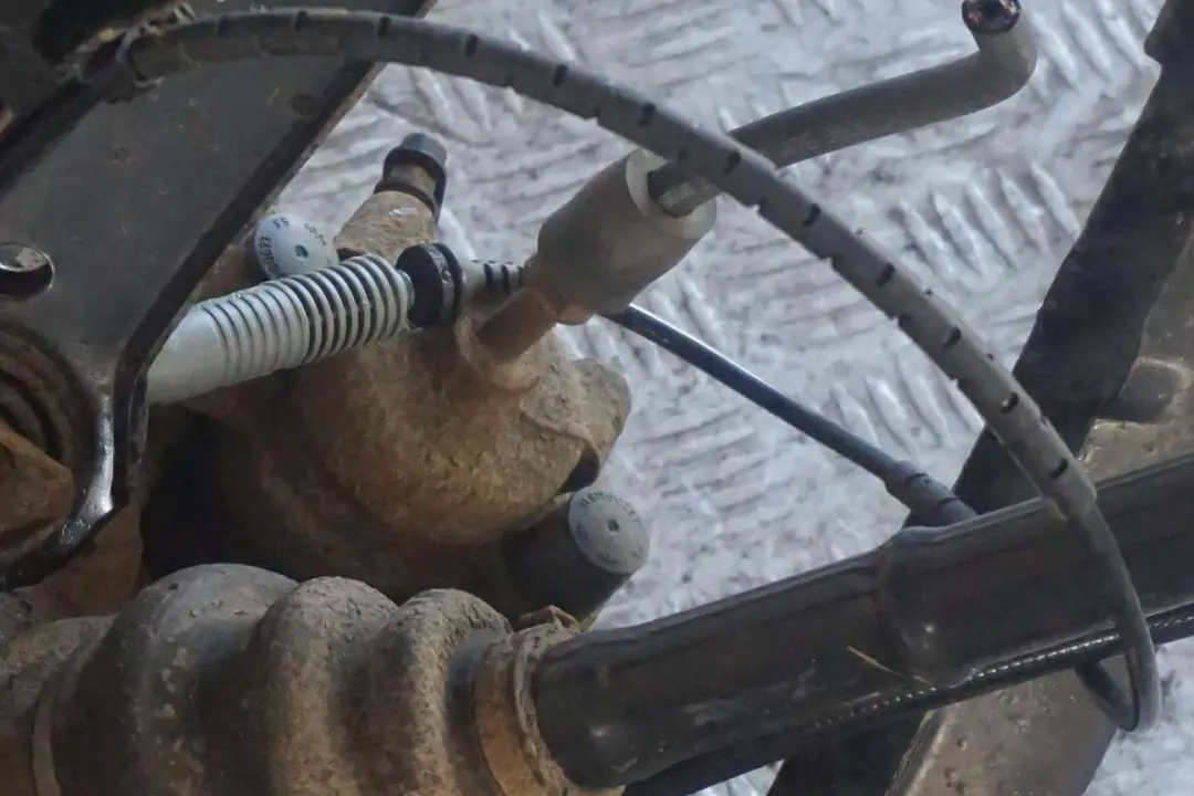 N47 143PS Albero di Uscita Cuscinetto Perno Posteriore SX per BMW E91 LCI 318d con numero di parte 6783653 BMW E91 LCI 318d N47 143PS Albero di Uscita Cuscinetto Perno Posteriore SX - SKU 6783653-2 - Numero di parte 6783653