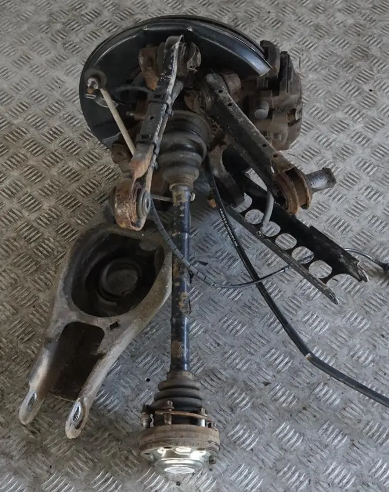 BMW E90 LCI 320d N47N 184PS Albero di Uscita Cuscinetto Perno Post SX - SKU 6783653-3 - Numero di parte 6783653