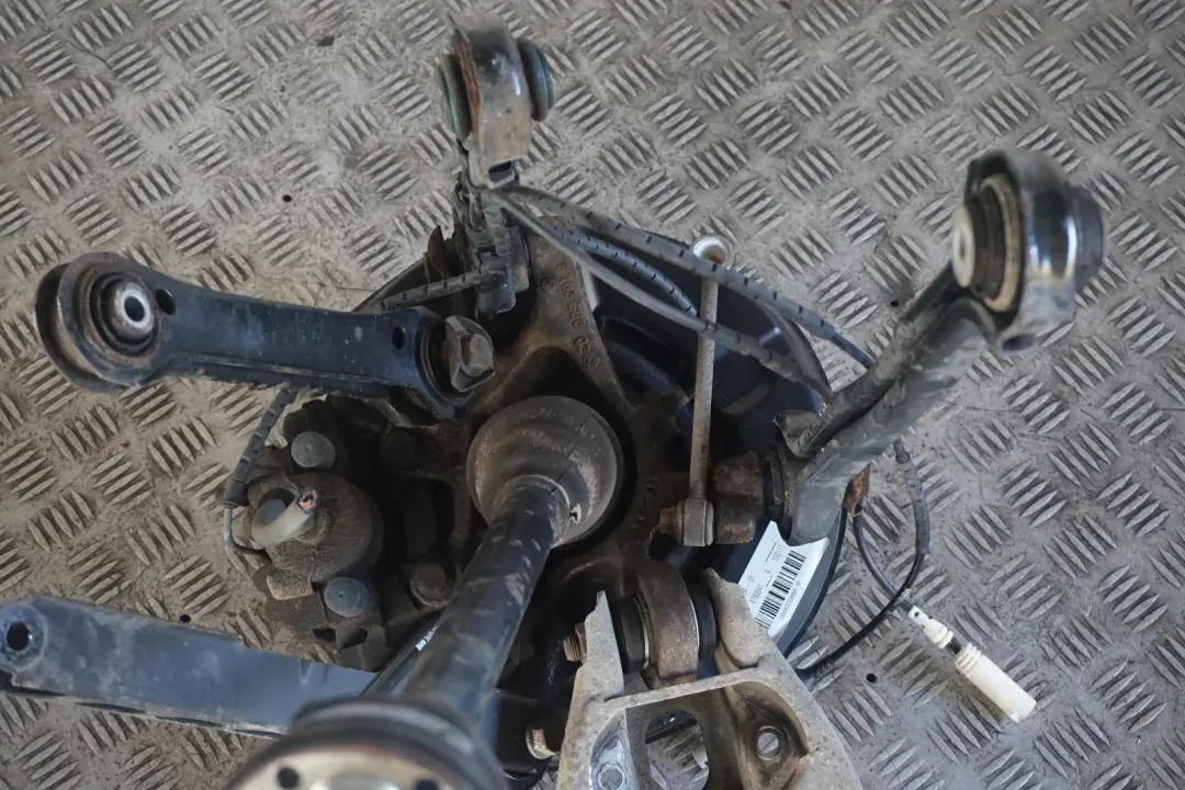 BMW E90 LCI 318i N43 Trasero Muelle Strut Pierna Freno Suspensión Derecha - SKU 6783654-1 - Número de pieza 6783654