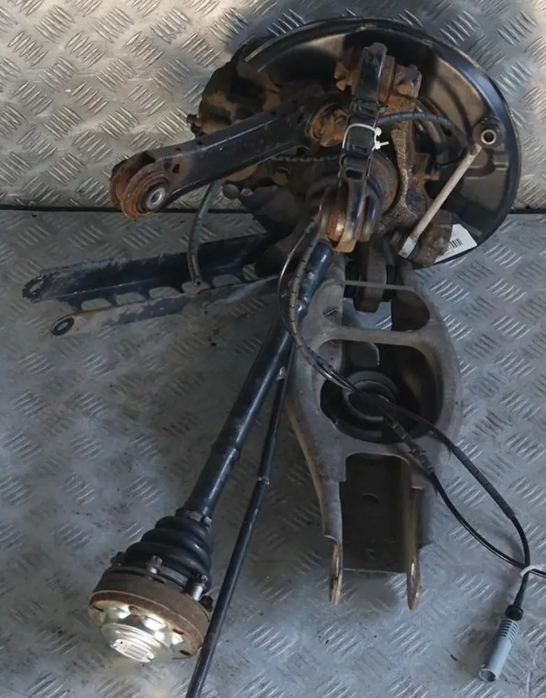 N47N 184PS Abtriebswelle Schwenklager Hinten Rechts für BMW 3 E91 LCI Kombi 320d mit Teilenummer 6783654 BMW 3 E91 LCI Kombi 320d N47N 184PS Abtriebswelle Schwenklager Hinten Rechts - SKU 6783654-4 - Teilenummer 6783654