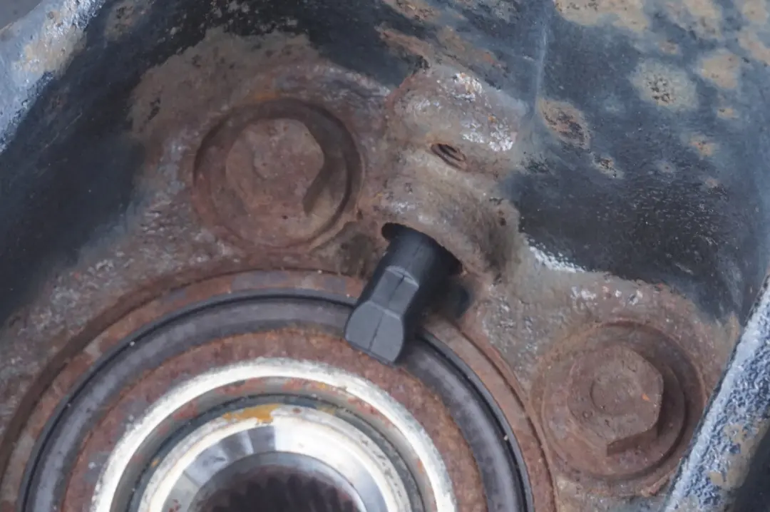 Mini R55 LCI Clubman D N47N Front Left N/S Spring Strut Leg Brake Suspension - SKU 6784513-1 - Part number 6784513
